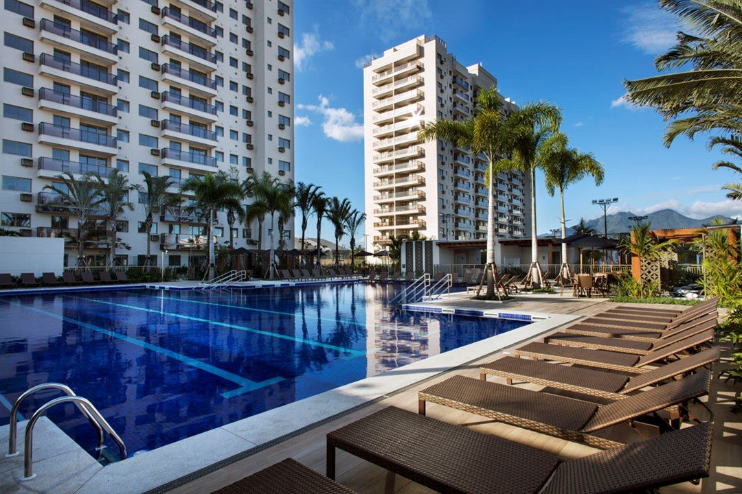 Piscina do RJZ Cyrela Like